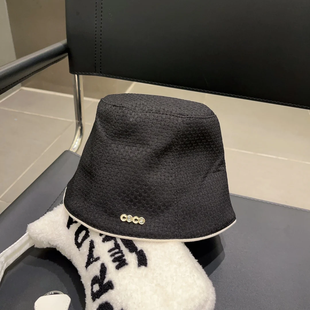 Новинка сезона осень/зима 2023 от Chanel - Рыбацкая шляпа - Черная