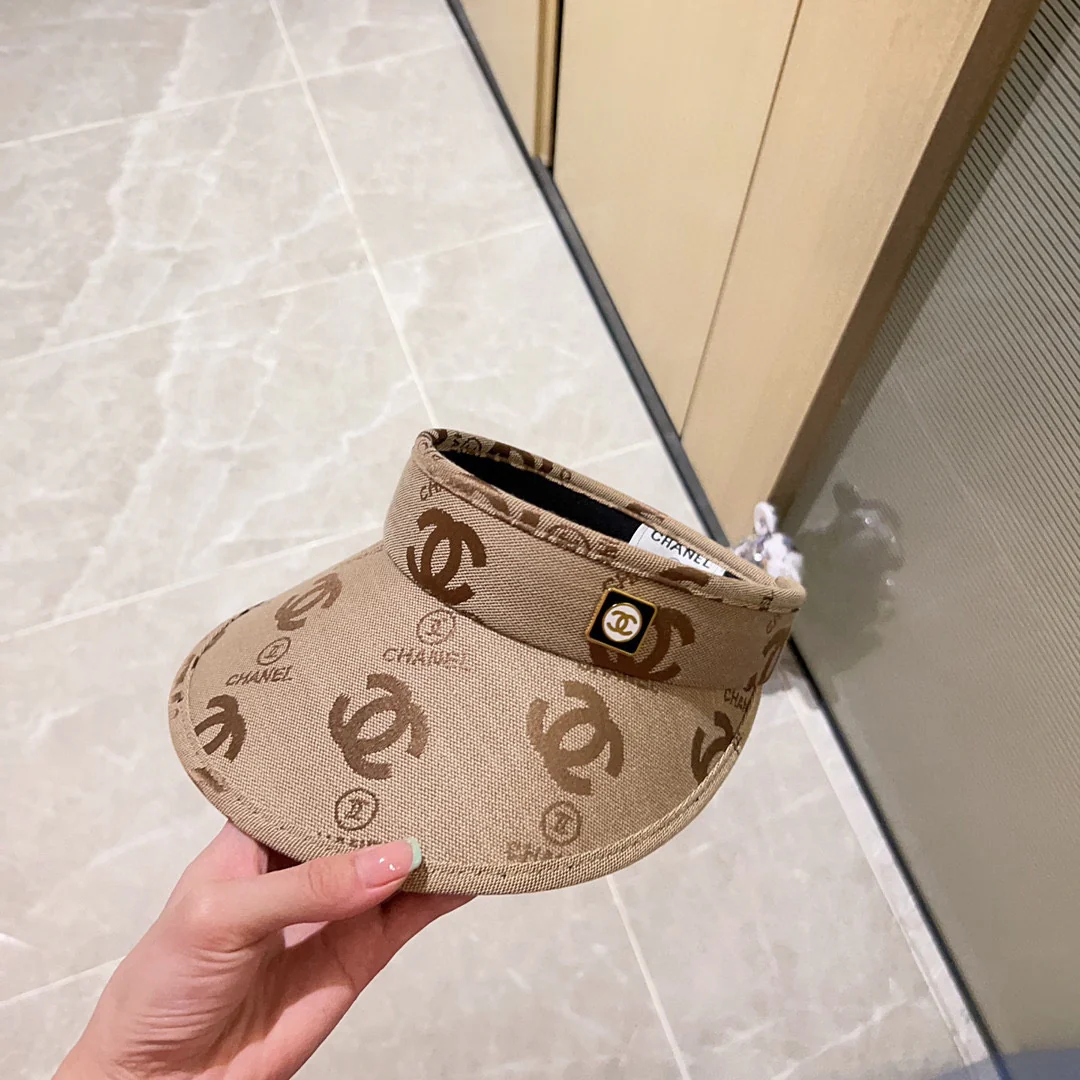 Новинка сезона весна/лето 2023 от Chanel - Козырек - Солнцезащитная шляпа - Коричневая