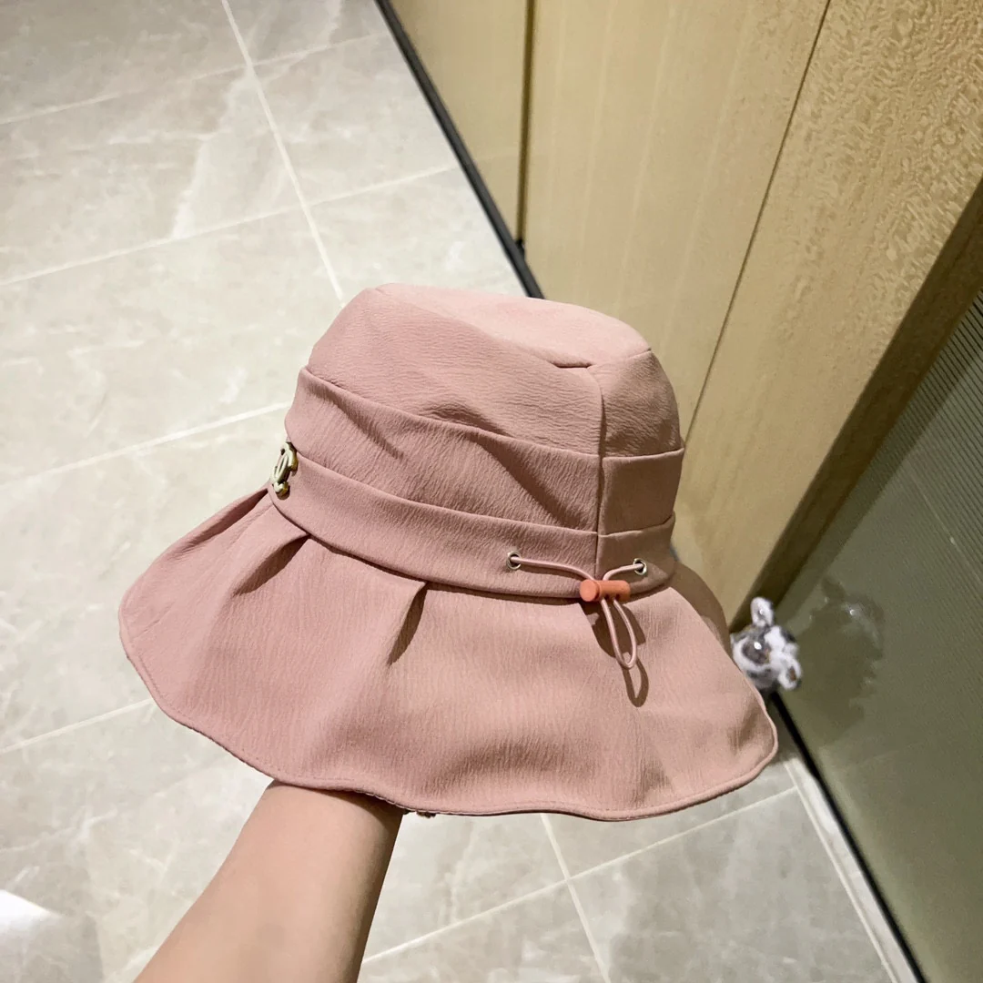 Новинка сезона весна/лето 2023 от Chanel - Рыбацкая шляпа - На шнурке - Розовая