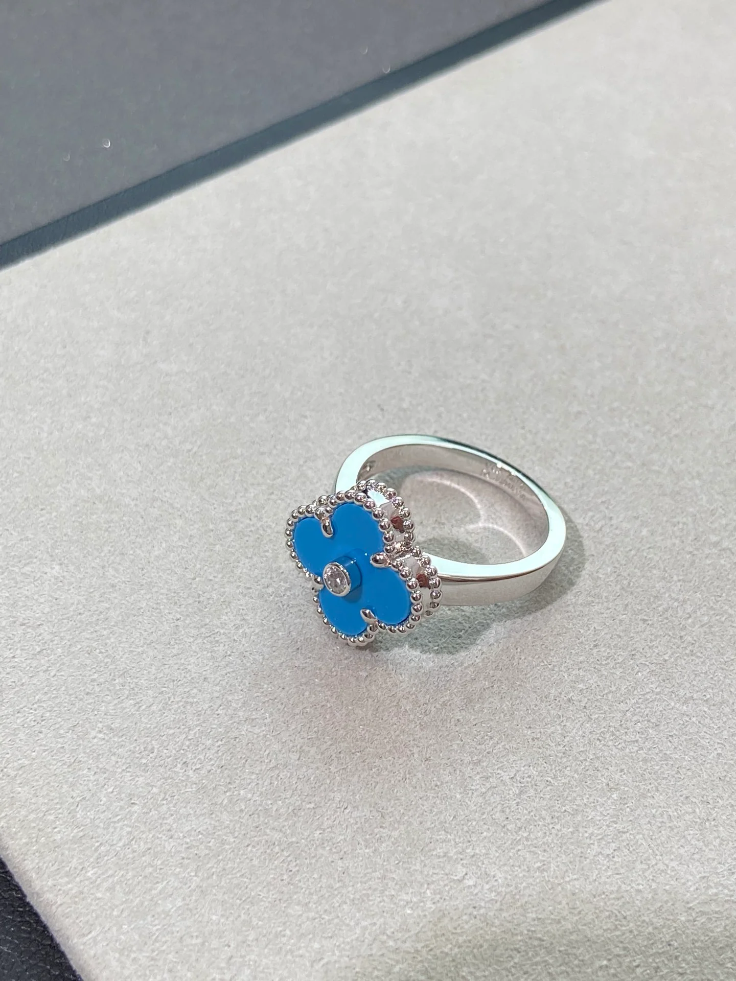 Серьги VCA 055