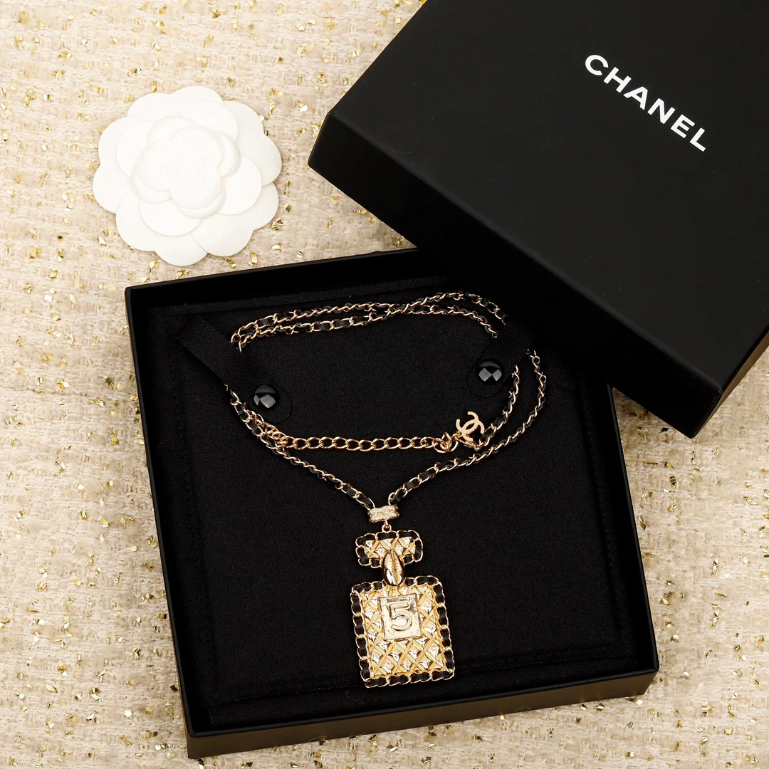 Chanel - Колье 372