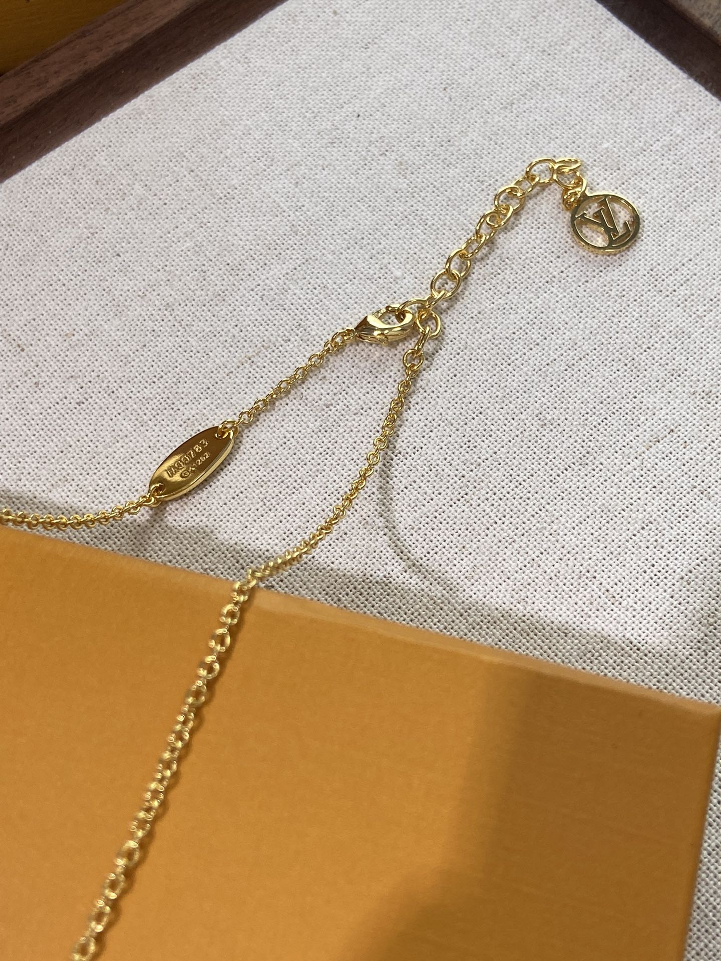 LV-Ожерелье 071