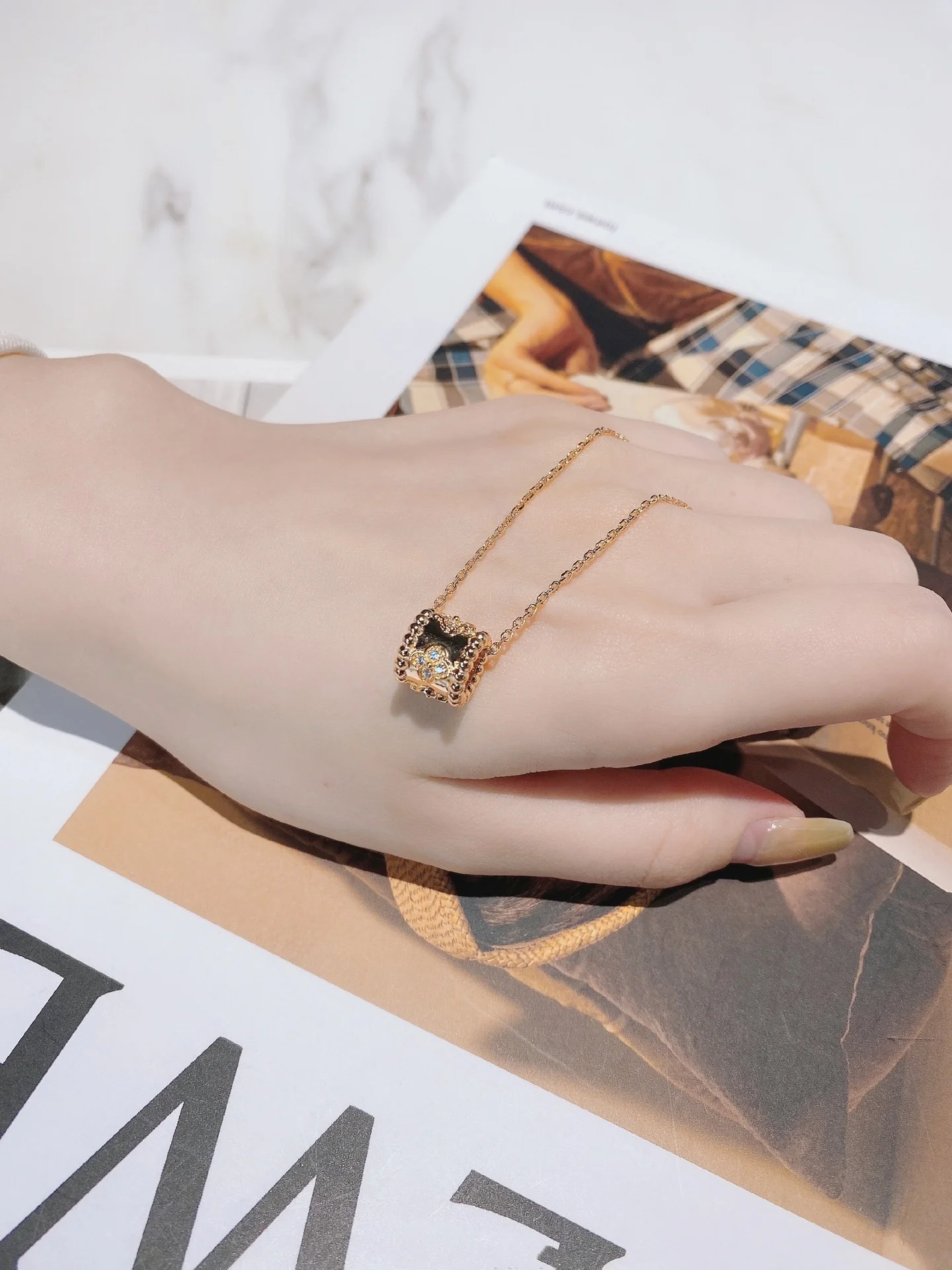 LV-Ожерелье-15