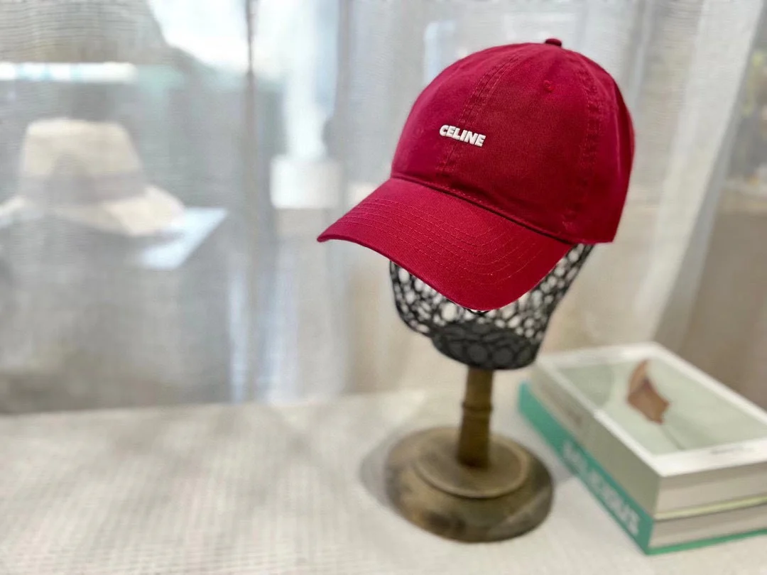 Разноцветная бейсболка Celine