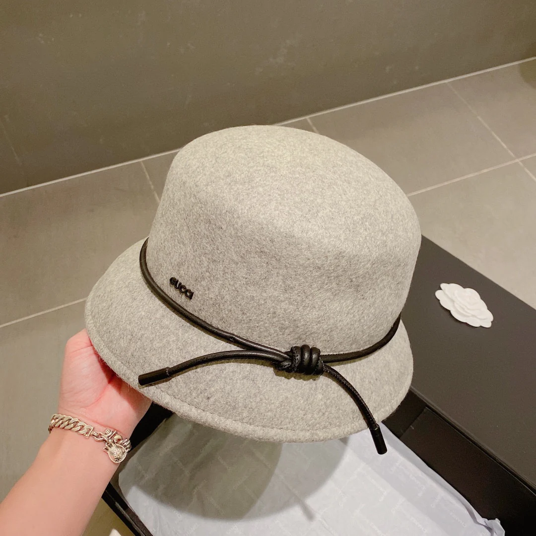 Шерстяная шапка Gucci - серая