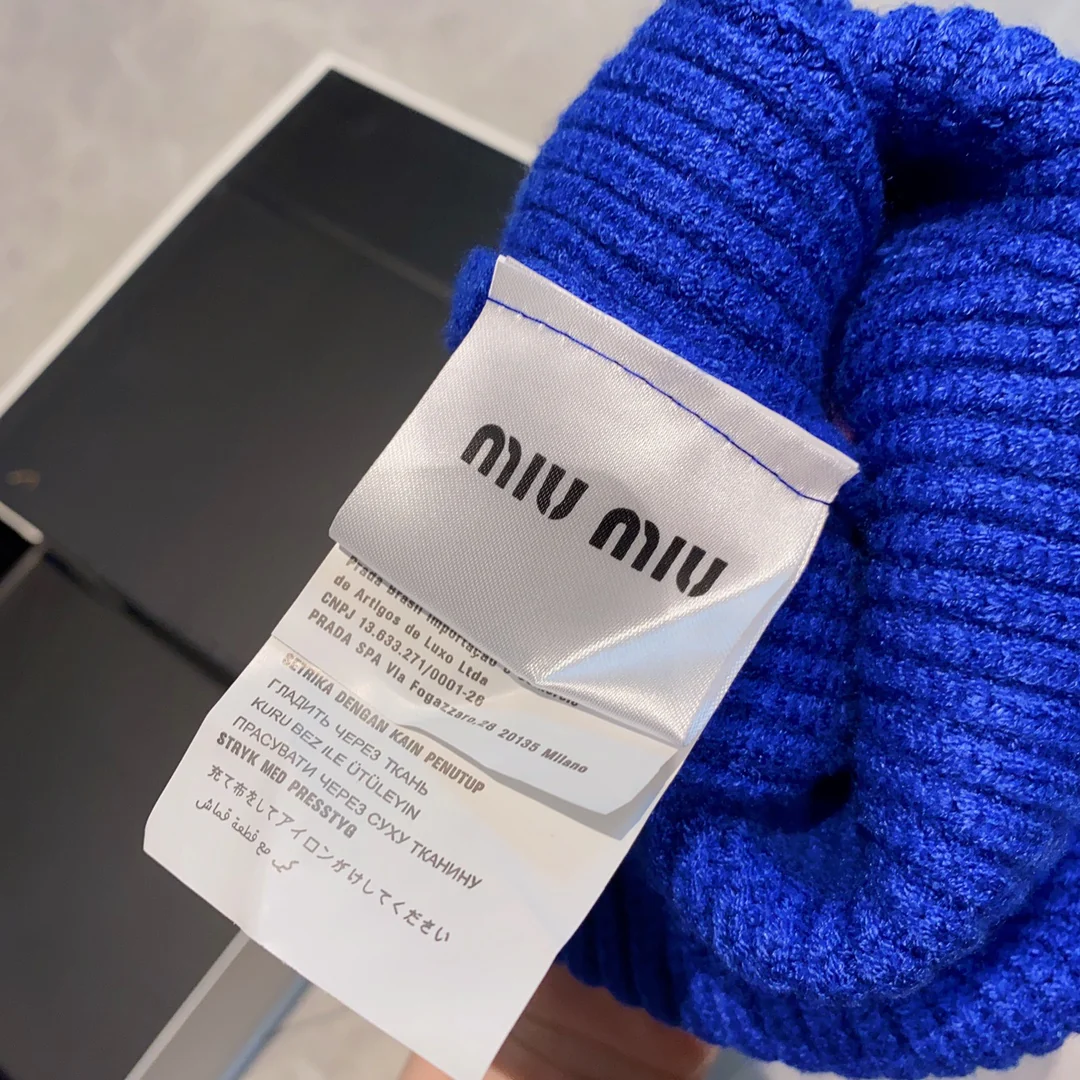 Miu Miu - Шерстяная вязаная шапка