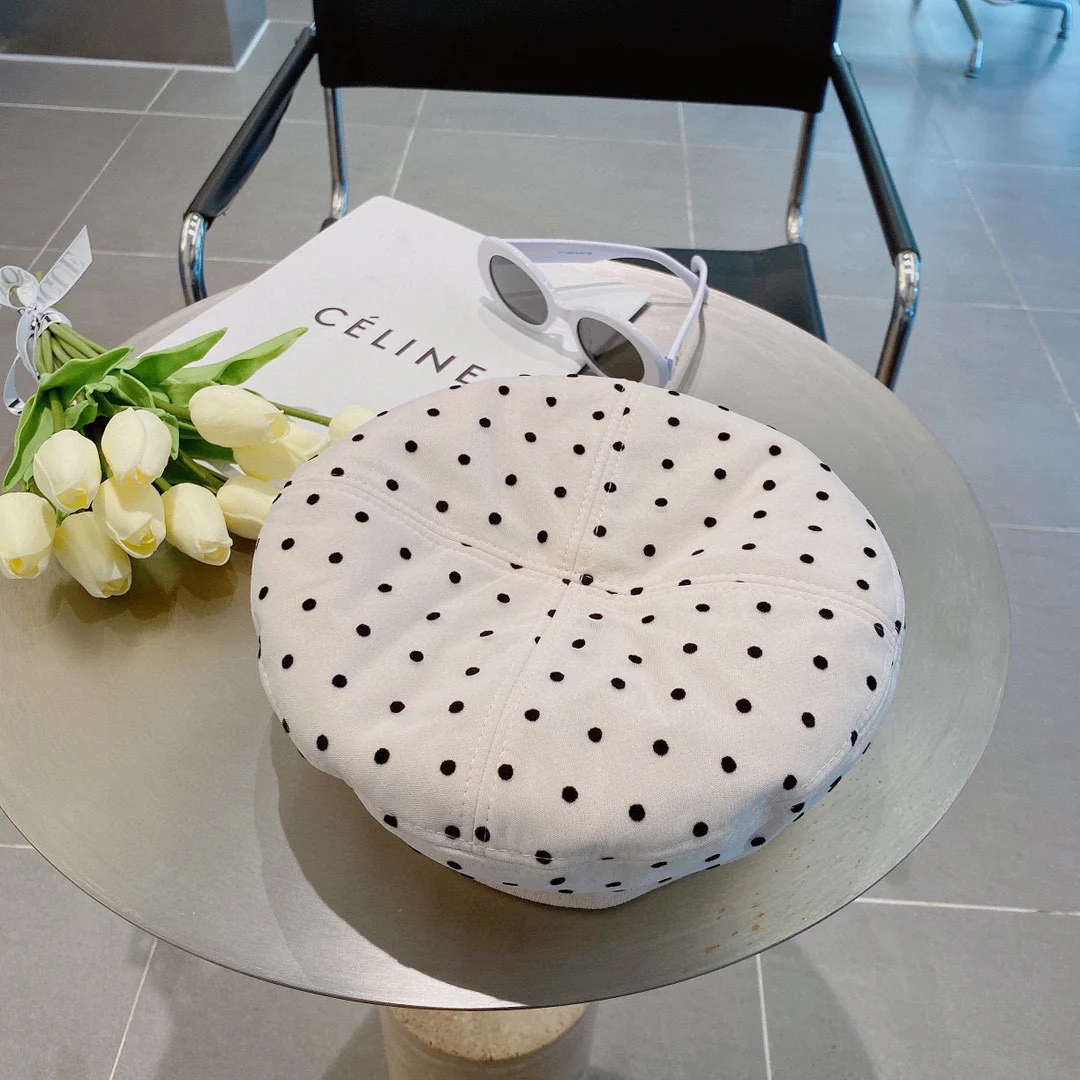 Берет Celine в горошек - белый