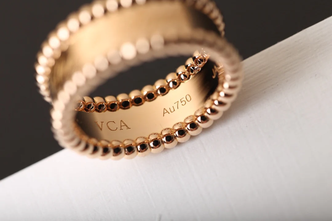 Ван Век - Кольцо 066