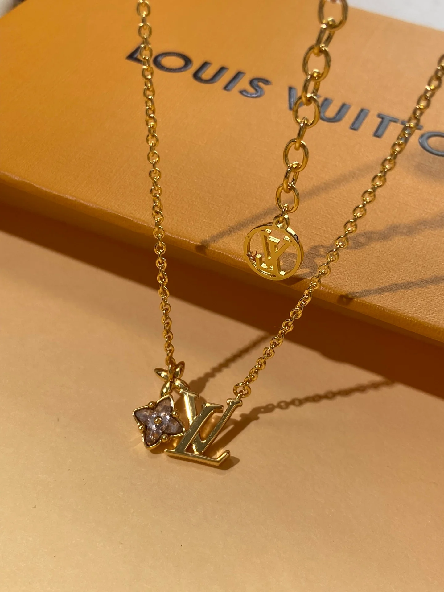 LV-Ожерелье 071