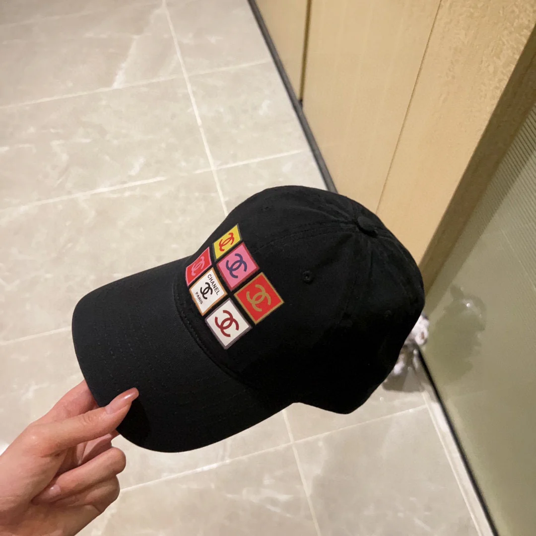 Бейсболка Chanel Весна/Лето 2023