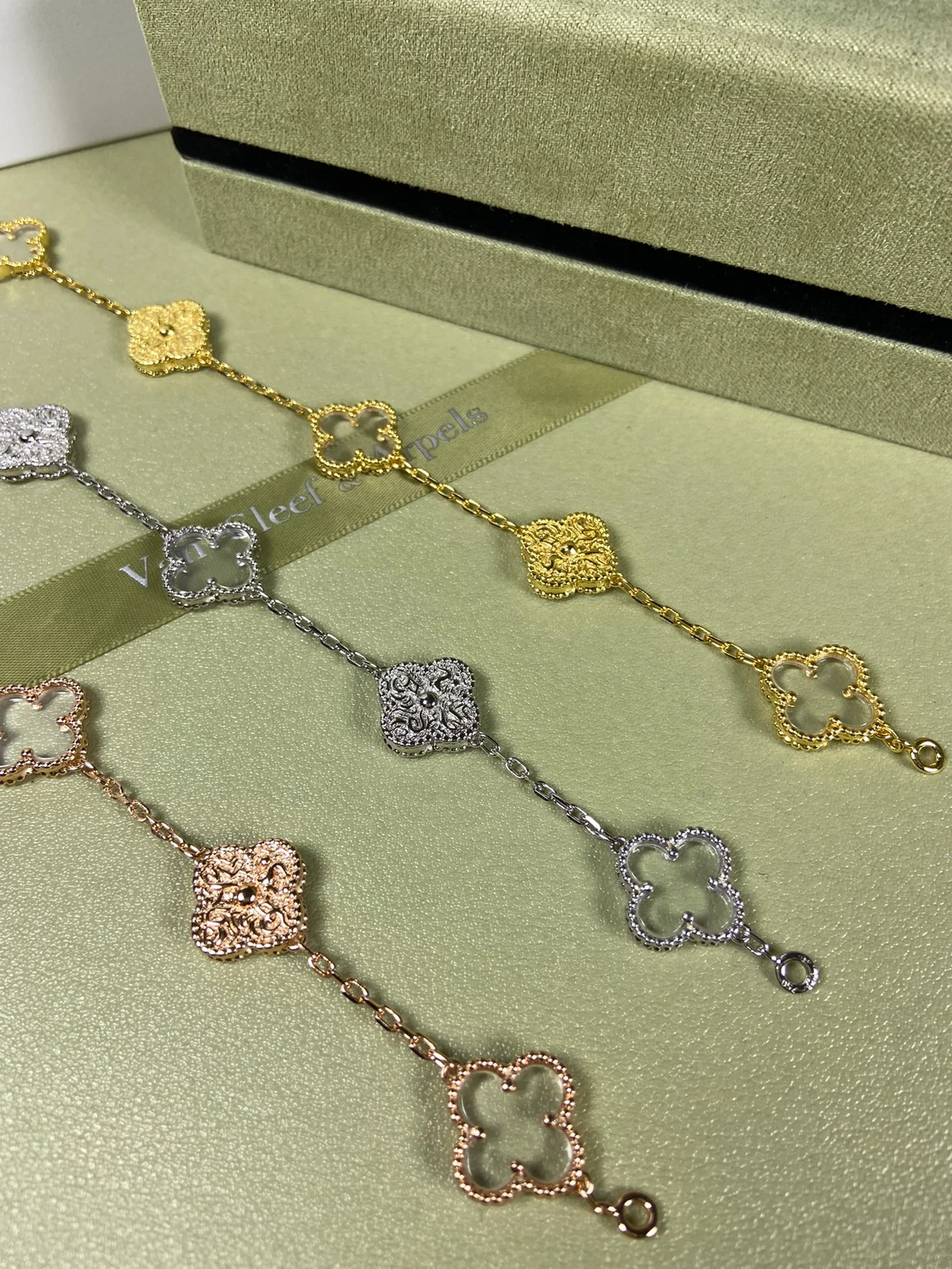 Van Vek - Браслет 043