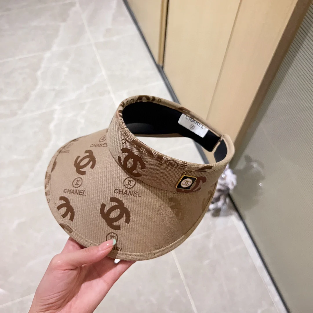 Новинка сезона весна/лето 2023 от Chanel - Козырек - Солнцезащитная шляпа - Коричневая