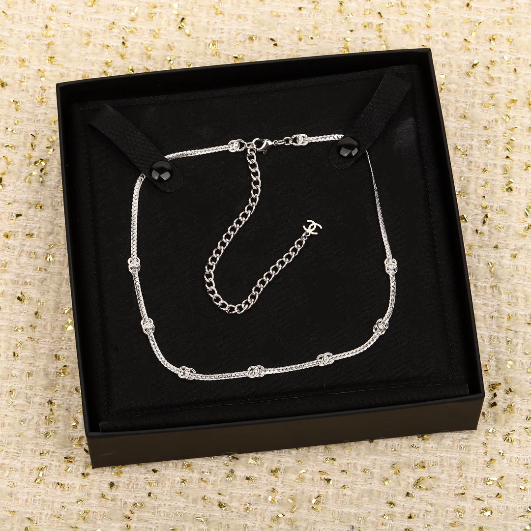 Chanel - Колье 603