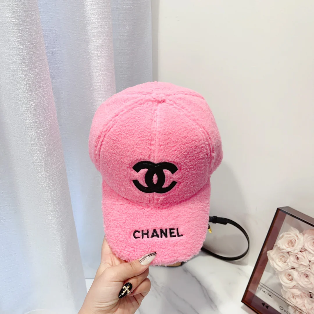 Chanel - Новая бейсболка из овчины - Розовая
