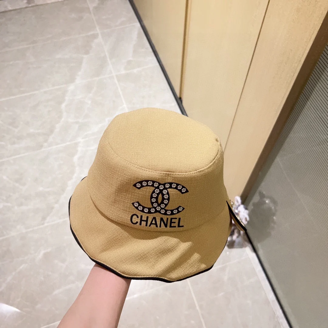 Новинка сезона весна/лето 2023 от Chanel - Рыбацкая шляпа из пузырчатой ??ткани