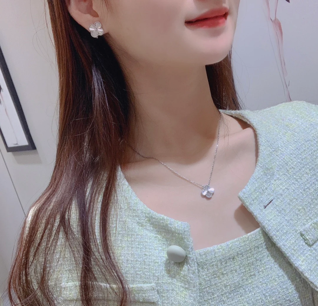 Van Vek - Серьги - Клипсовые серьги - 001