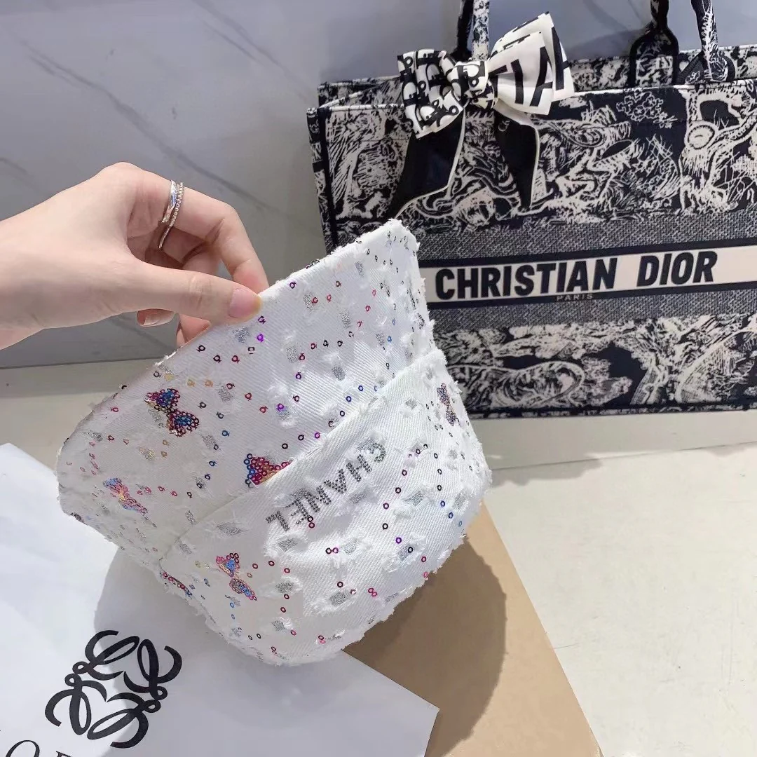 Новинка сезона весна/лето 2023 от Chanel - Рыбацкая шляпа