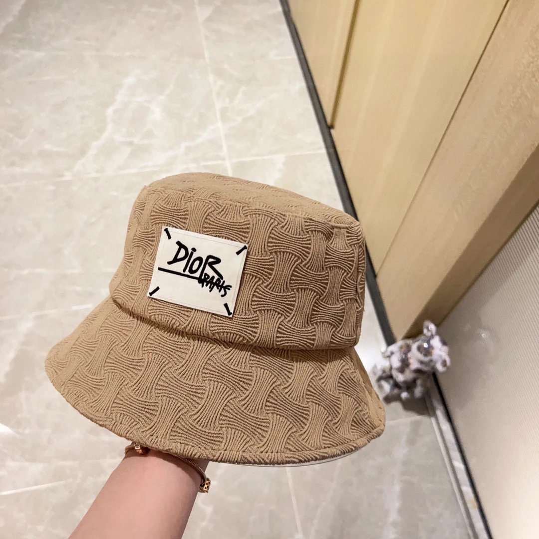 Новая простая рыбацкая шляпа Dior 2023 с переплетающимся узором — цвет хаки.