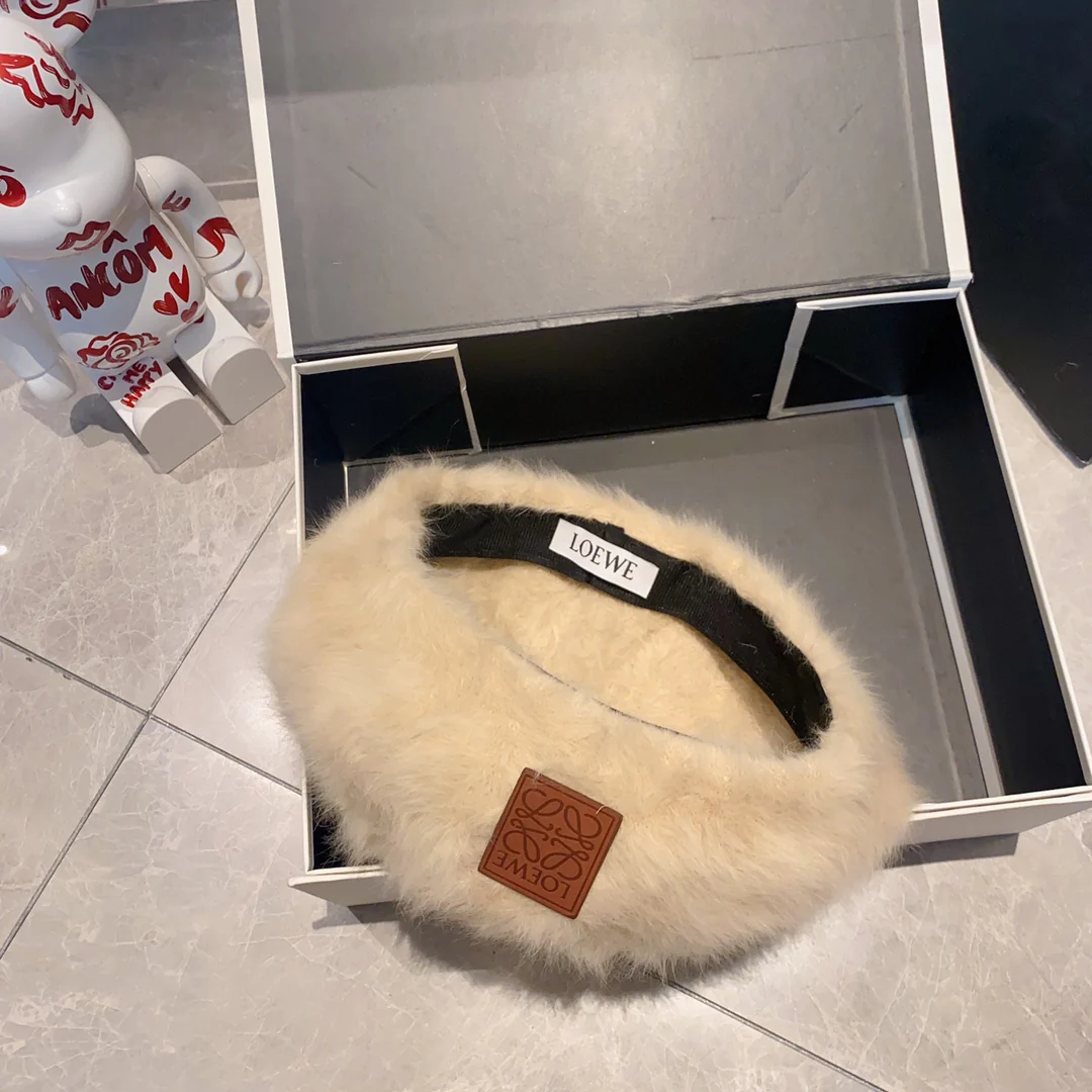 Лолвей - Берет из кроличьей флиса