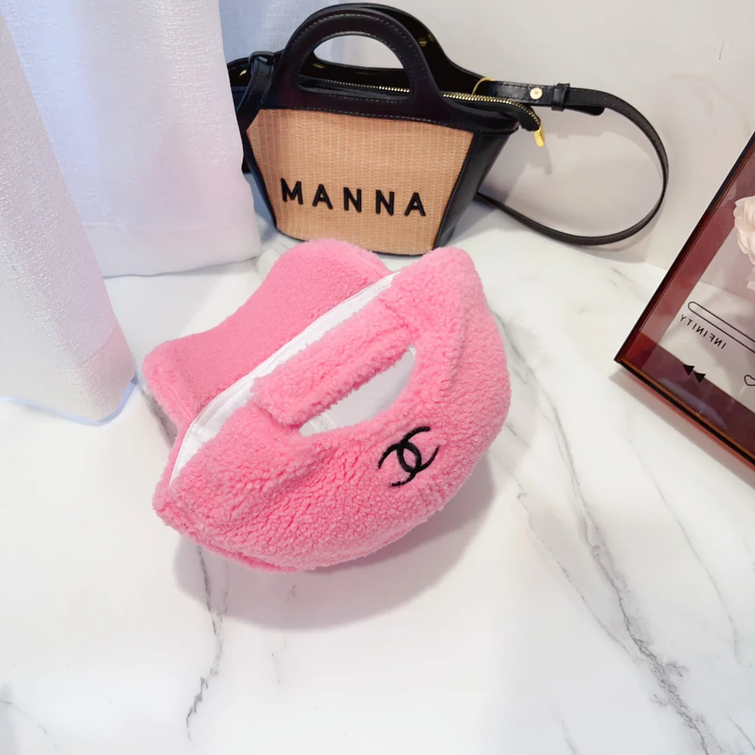 Chanel - Новая бейсболка из овчины - Розовая