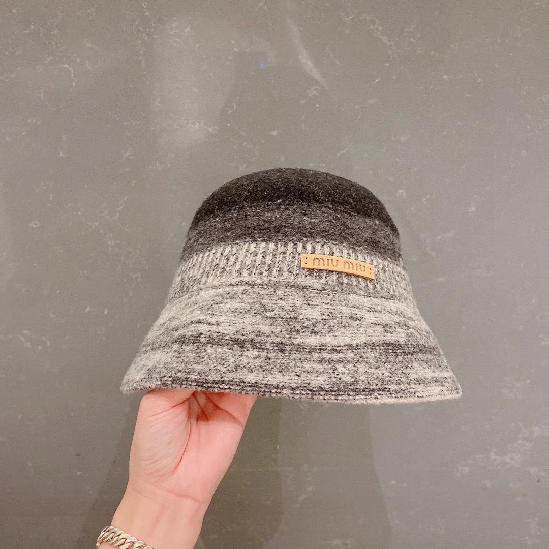 Miu Miu - Шерстяная рыбацкая шляпа с градиентным рисунком - Черная