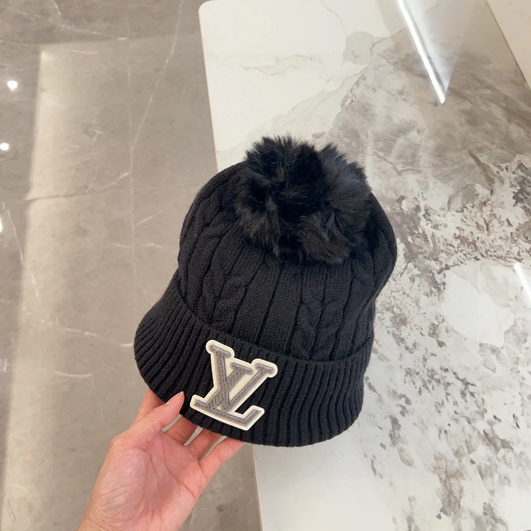 Вязаная шапка LV Cable Knit Hat - черная