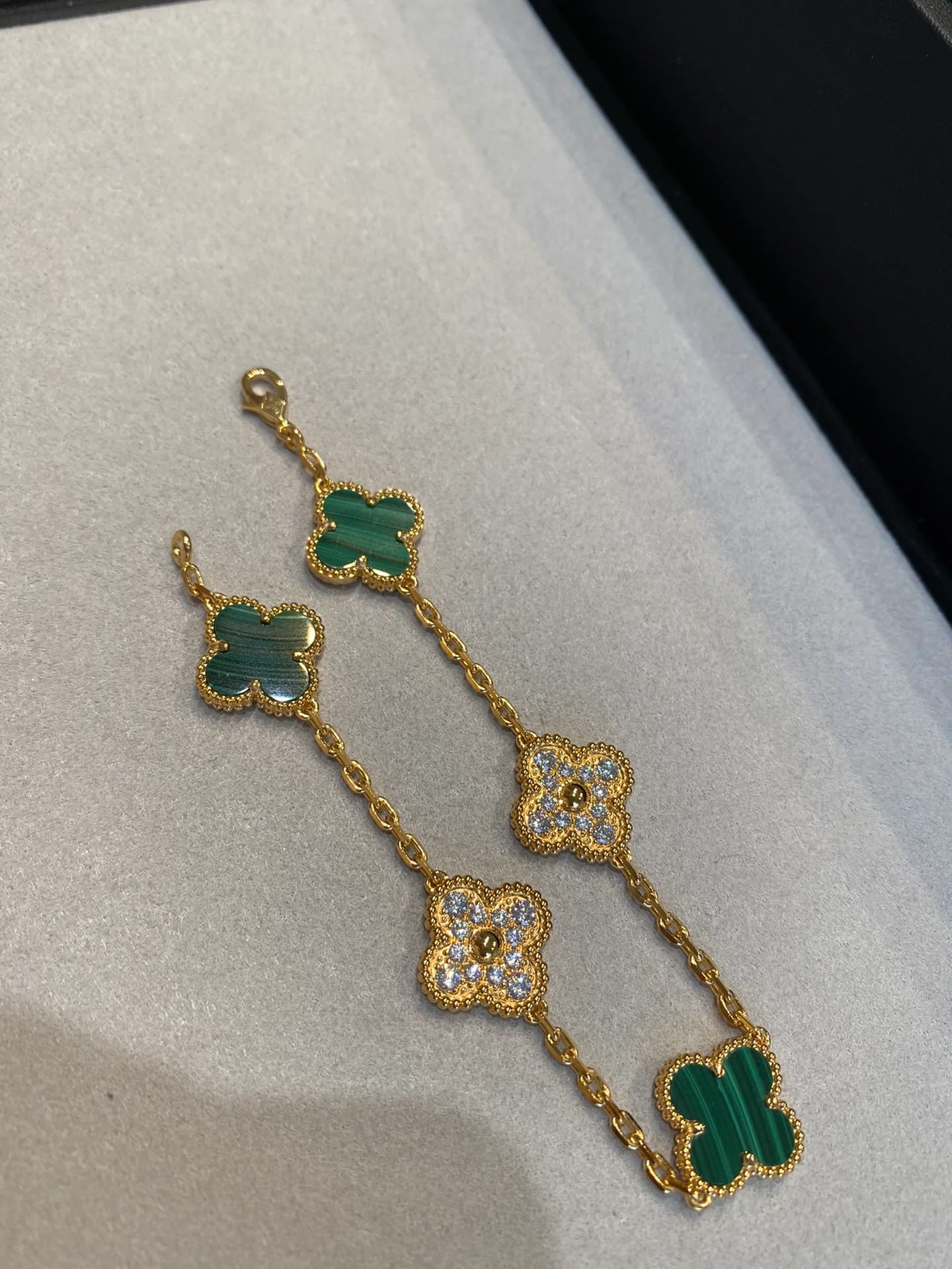 Браслет VCA - 28