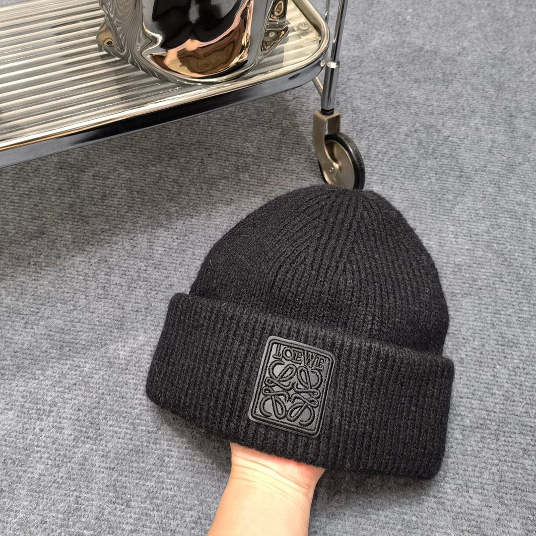 LOEWE - Новая двухслойная вязаная шапка из фактурной шерсти