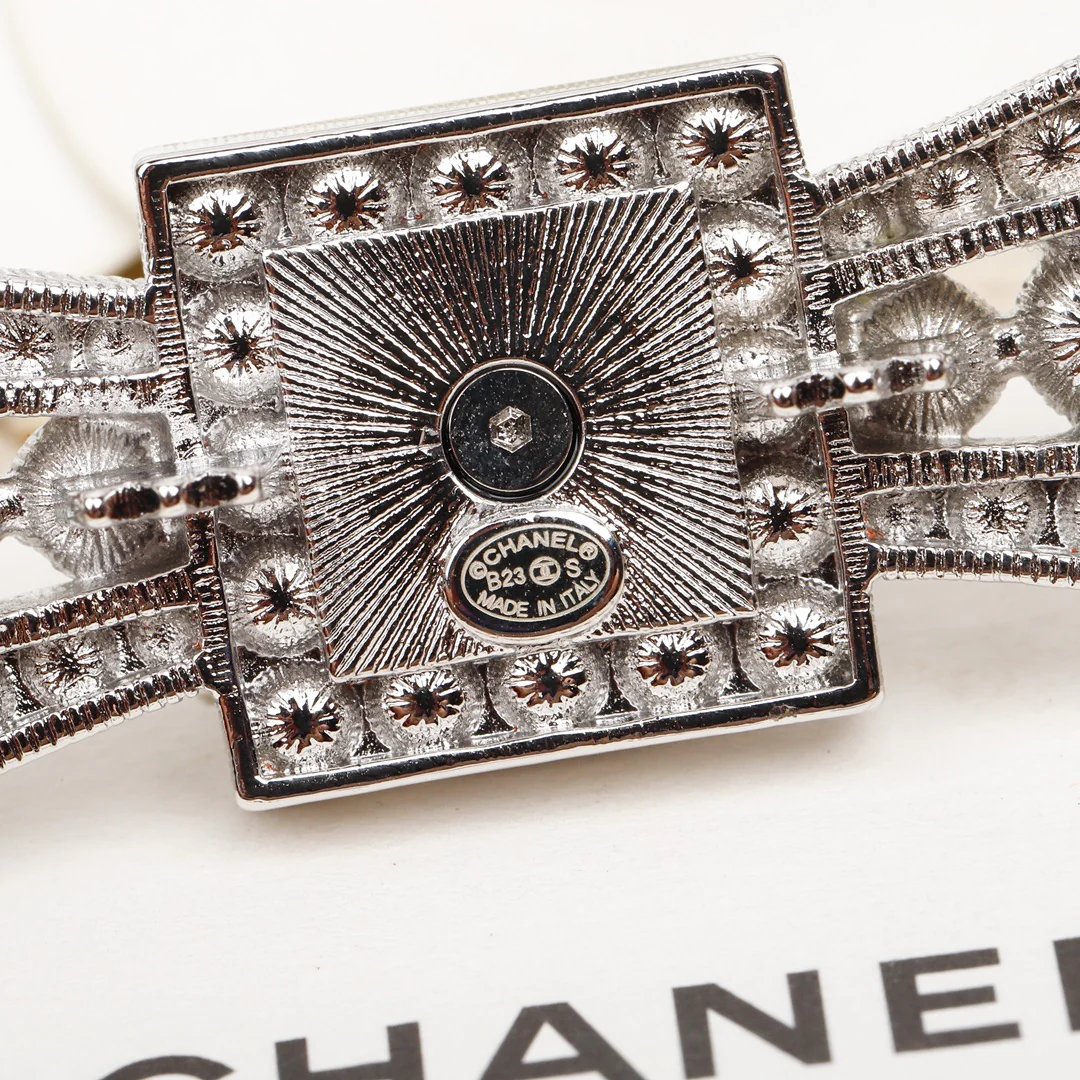 Заколка для волос Chanel 007