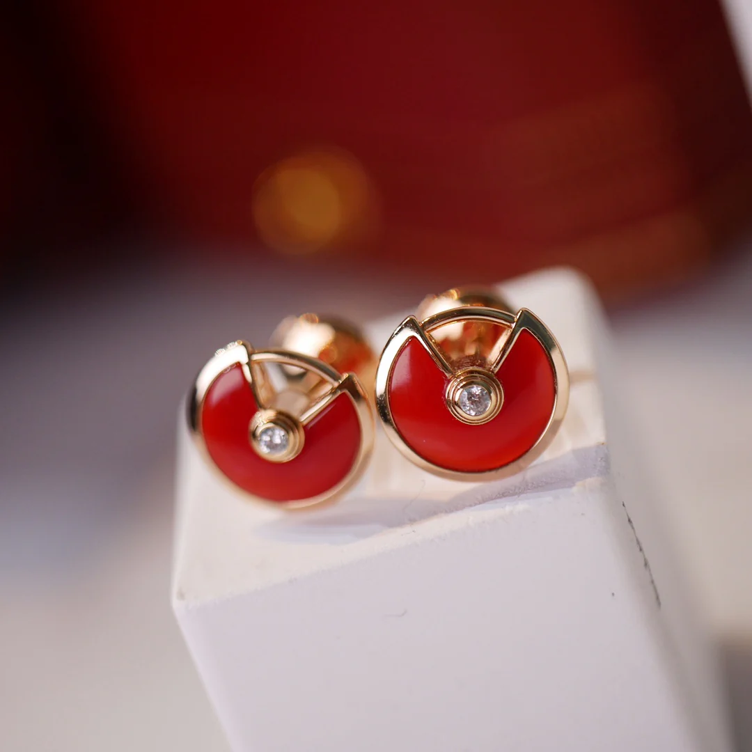 Серьги-гвоздики Cartier-Amulette