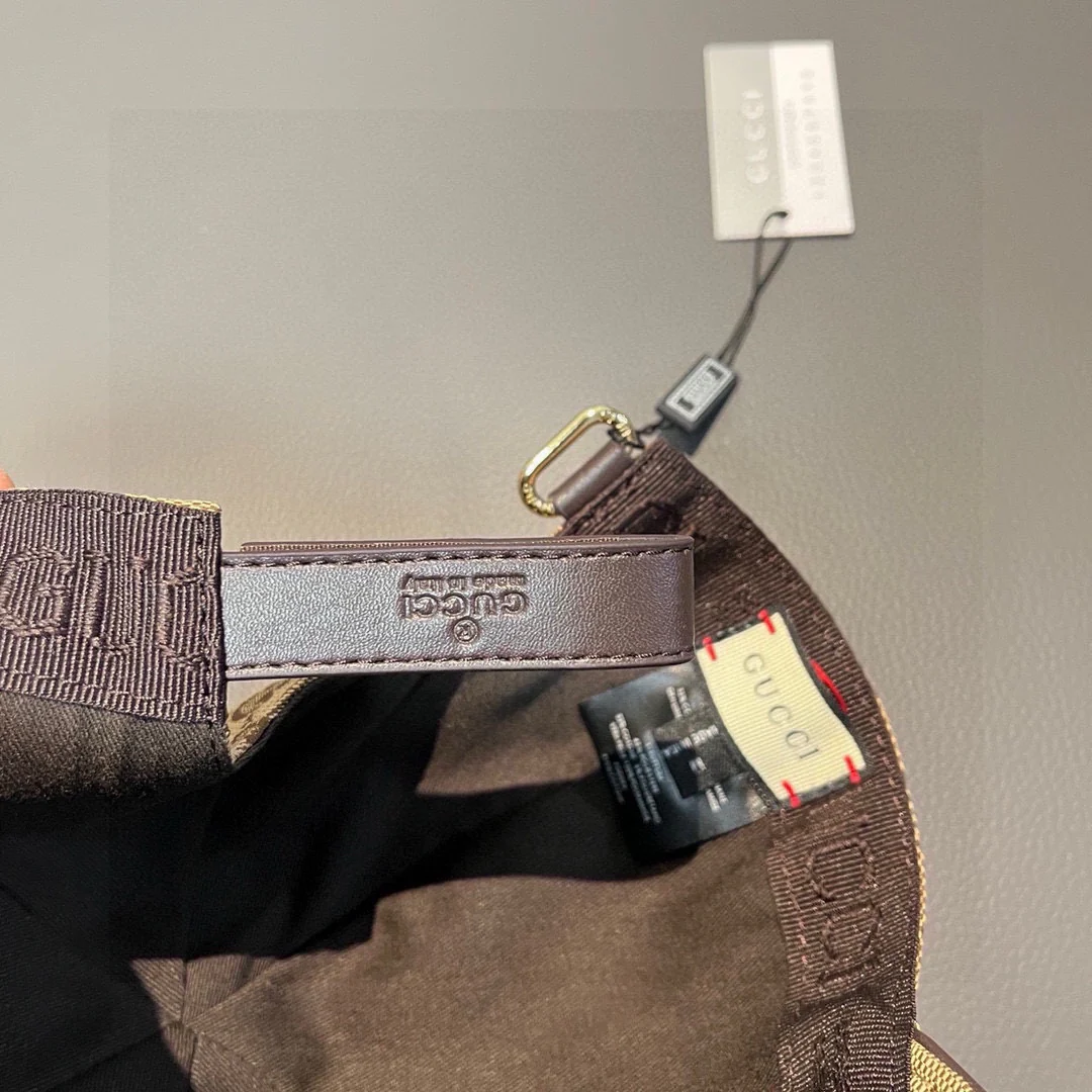 Gucci - Маленькая бейсболка с двойной буквой G - Верблюжий