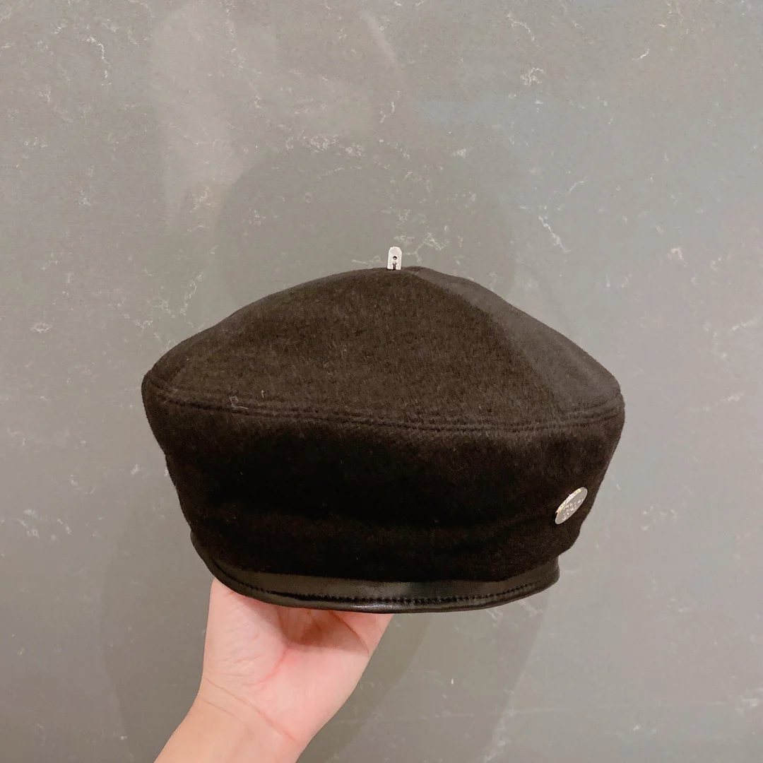 Prada - Шерстяной берет - Черный