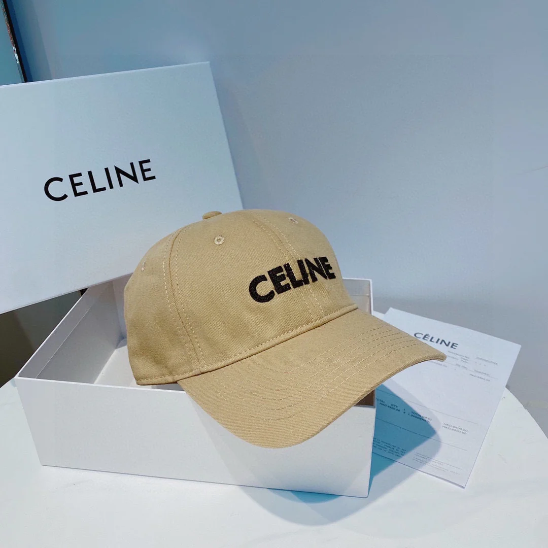 Celine - бейсболка цвета хаки