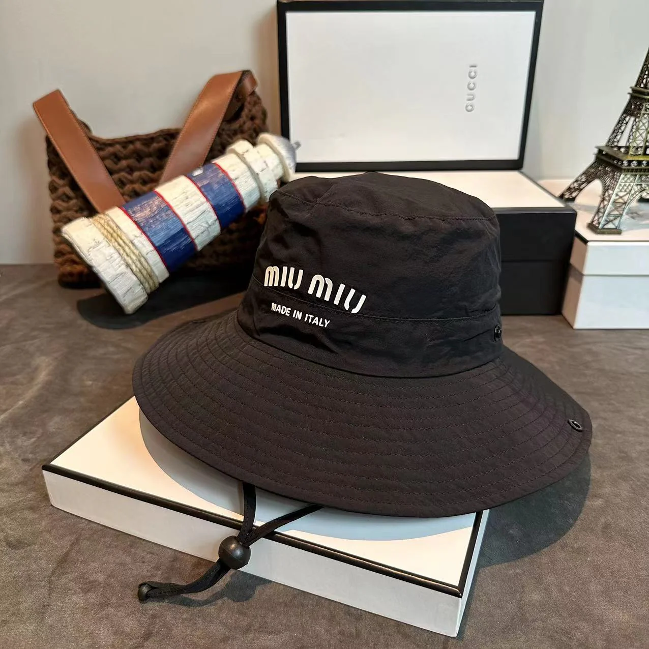 Miu Miu - Новинка осени 2023 - Гладкая рыбацкая шляпа