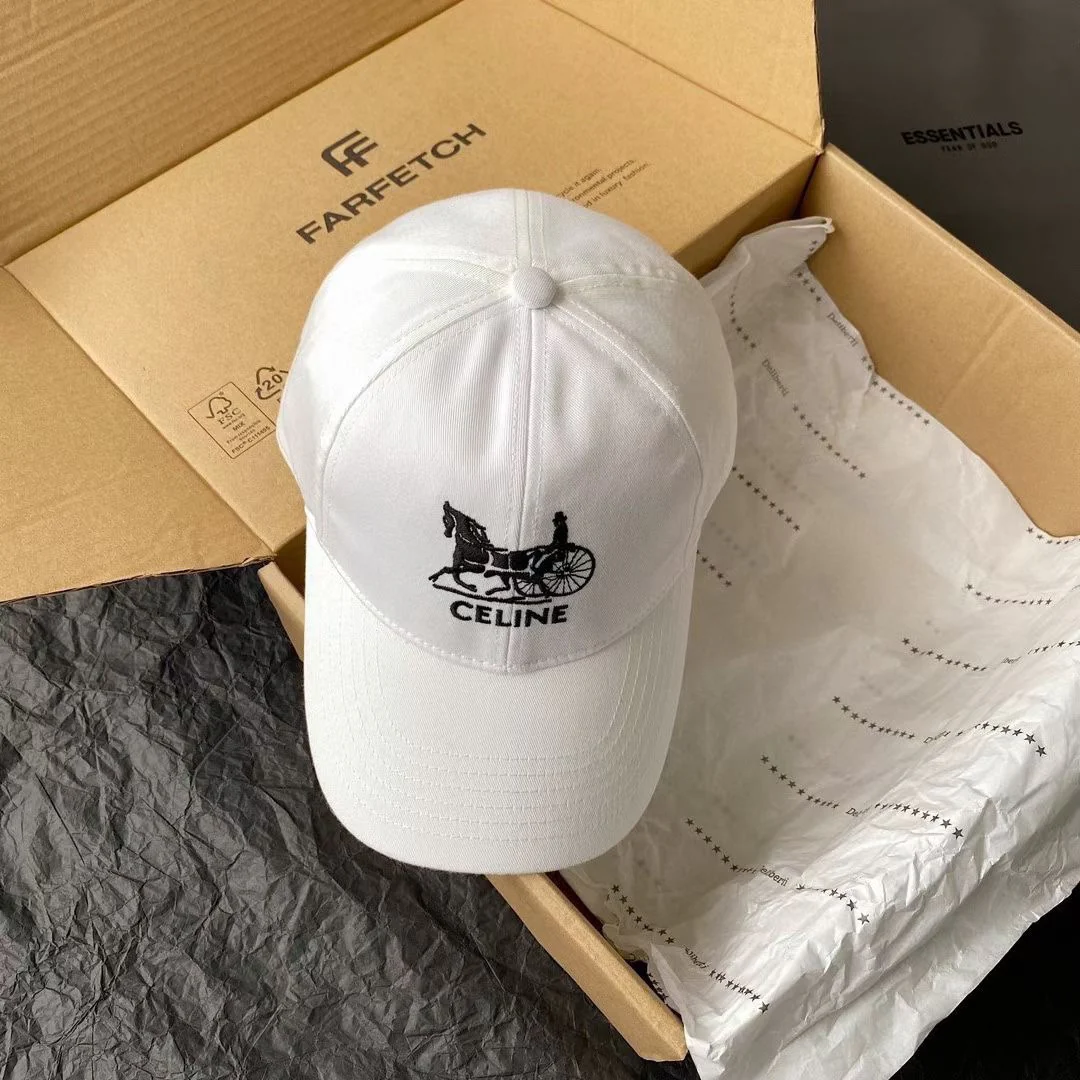 Celine - Новая бейсболка с вышивкой ?Лошадь и карета?, классический стиль - унисекс - белая