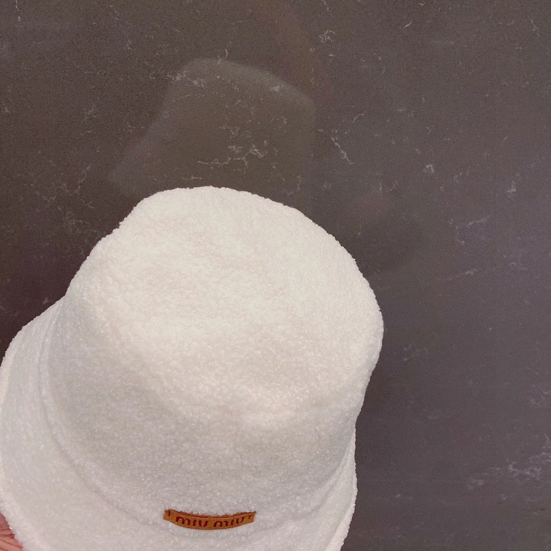 Miu Miu - Рыбацкая шляпа из овечьей шерсти - Белая