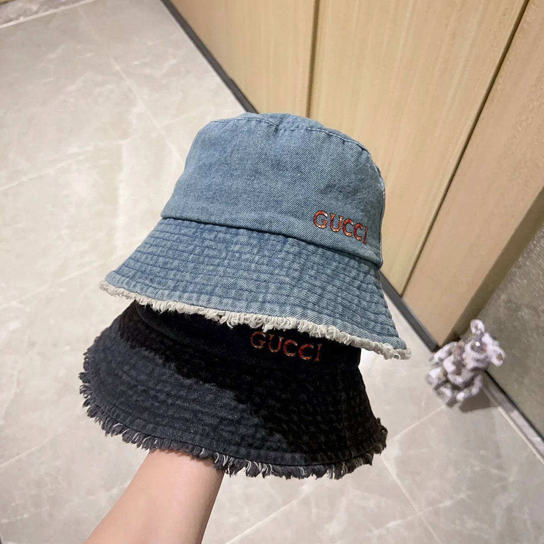 Новинка сезона весна/лето 2023 от Gucci - Джинсовая панама с бахромой - Черная