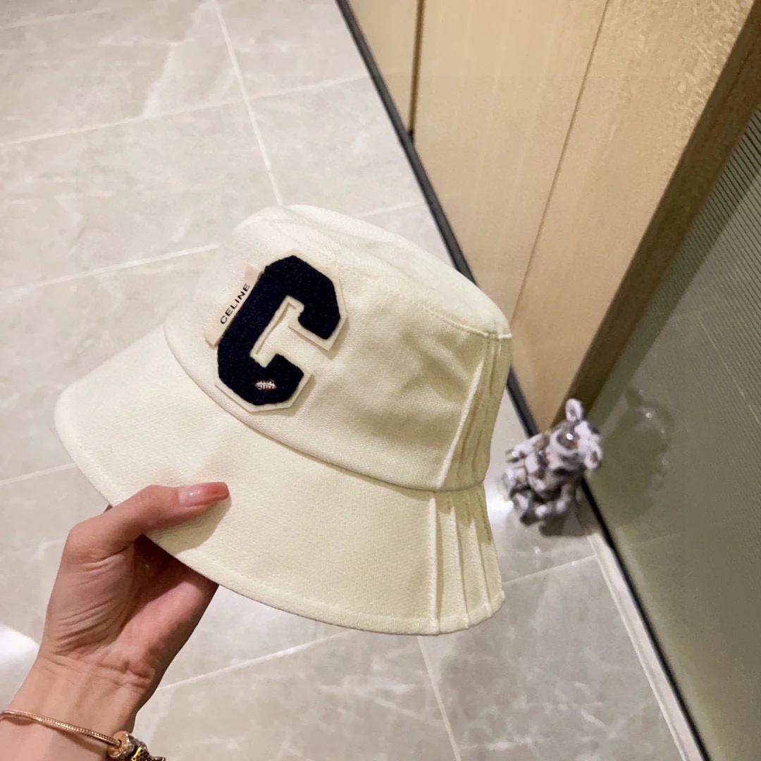 Новинка 2024 года от Celine - Панама с неровными полями - Белая