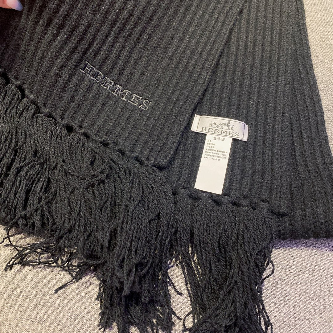 Вязаный кашемировый комплект Hermes с шапкой-бини - черный