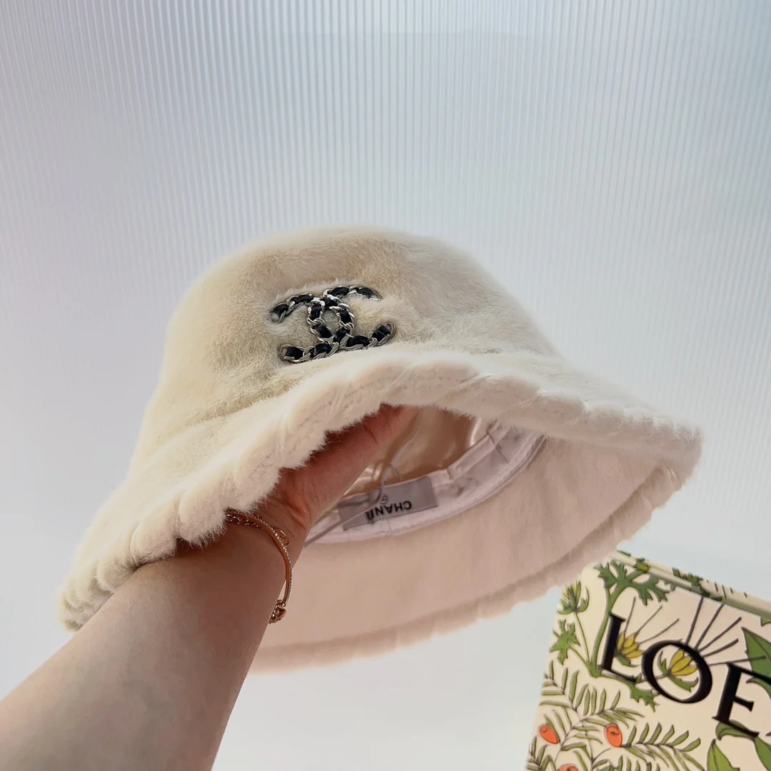 Chanel - Норковая рыбацкая шляпа