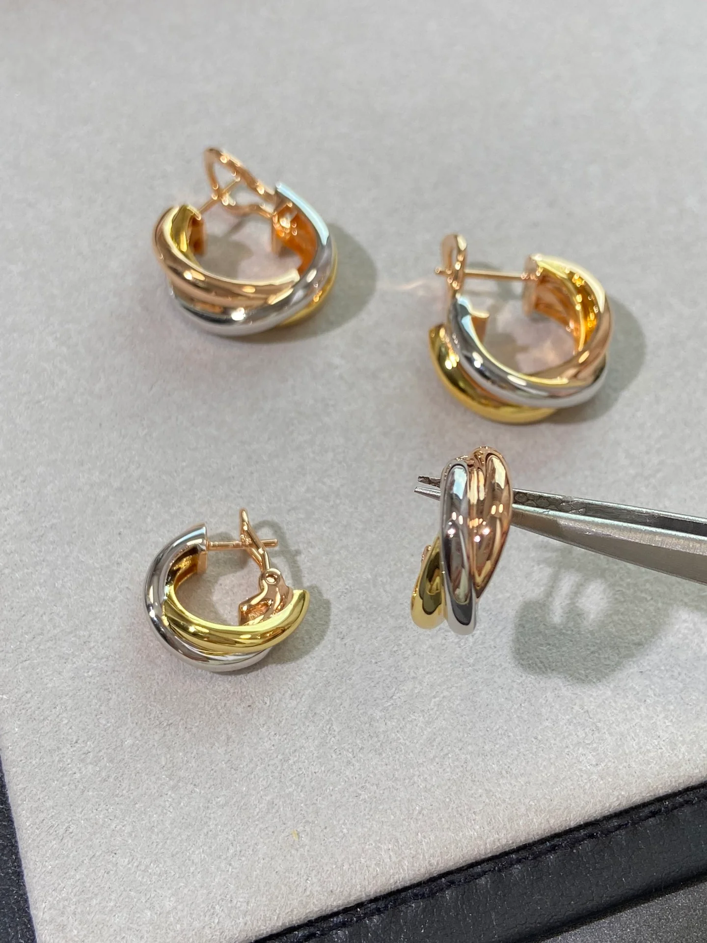 Серьги Cartier 045