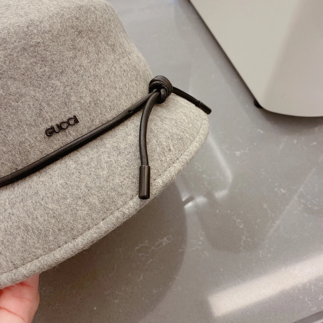 Шерстяная шапка Gucci - серая