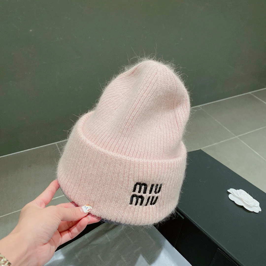 Miu Miu - Шапка из кроличьего меха - Розовая