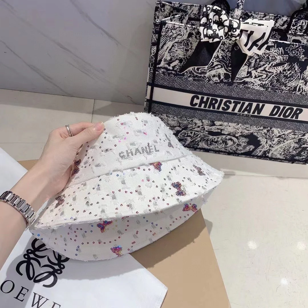 Новинка сезона весна/лето 2023 от Chanel - Рыбацкая шляпа