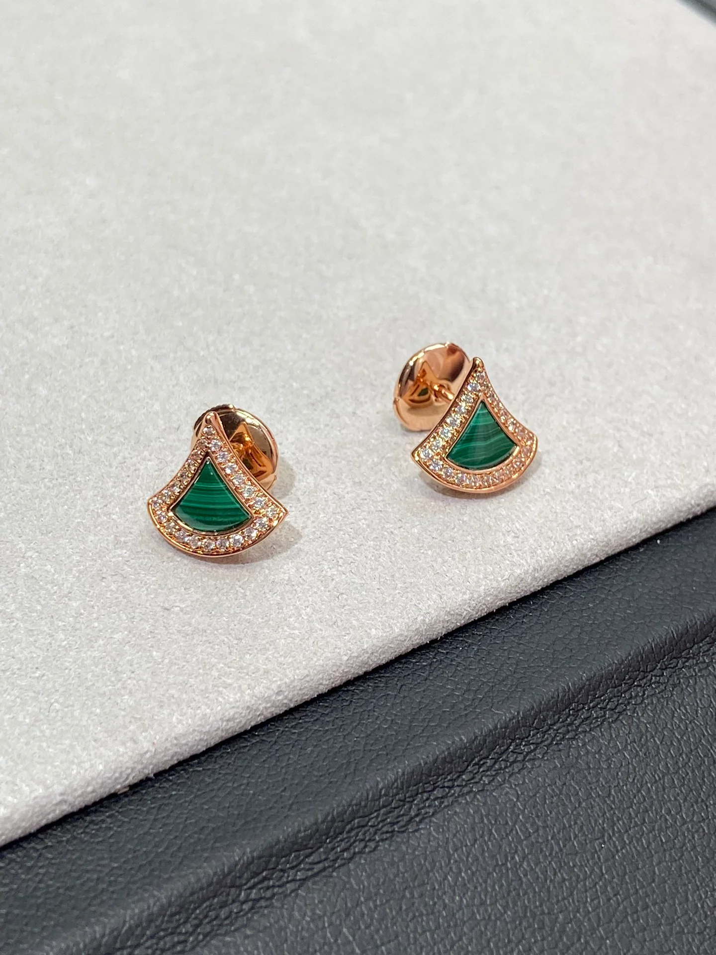 Серьги Bvlgari 038