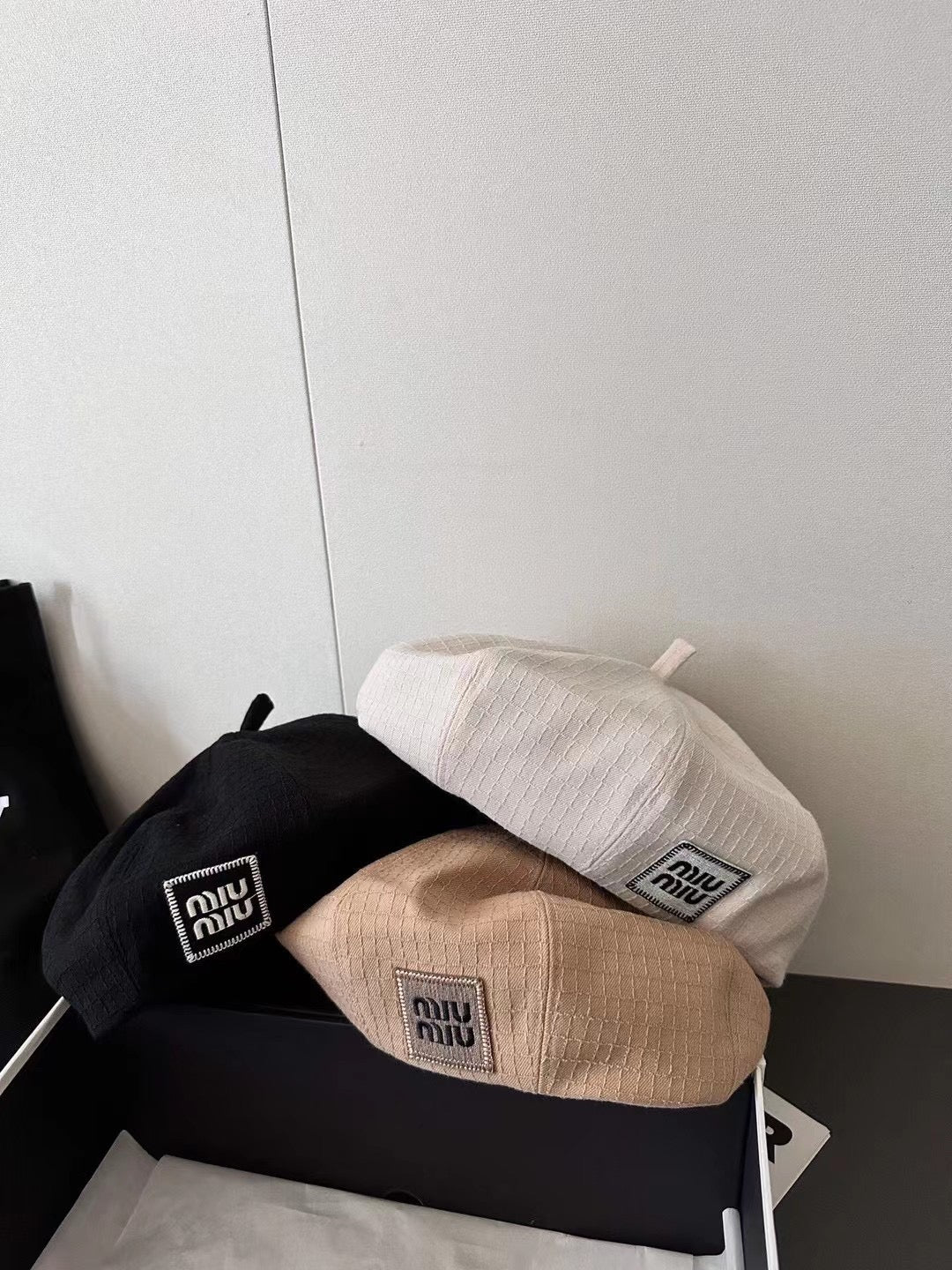 Miu Miu - Береты - Шляпы художника