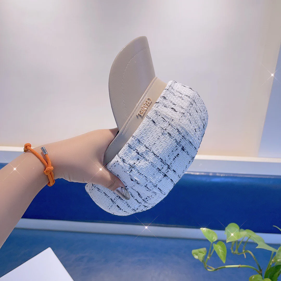 Chanel - восьмиугольная шляпа - белая