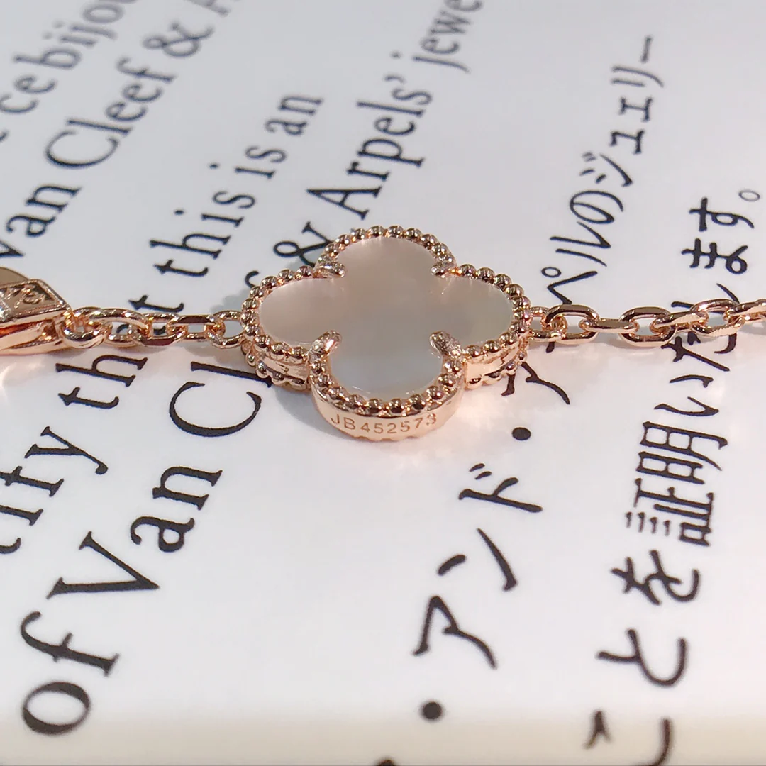 Браслет VCA - 18