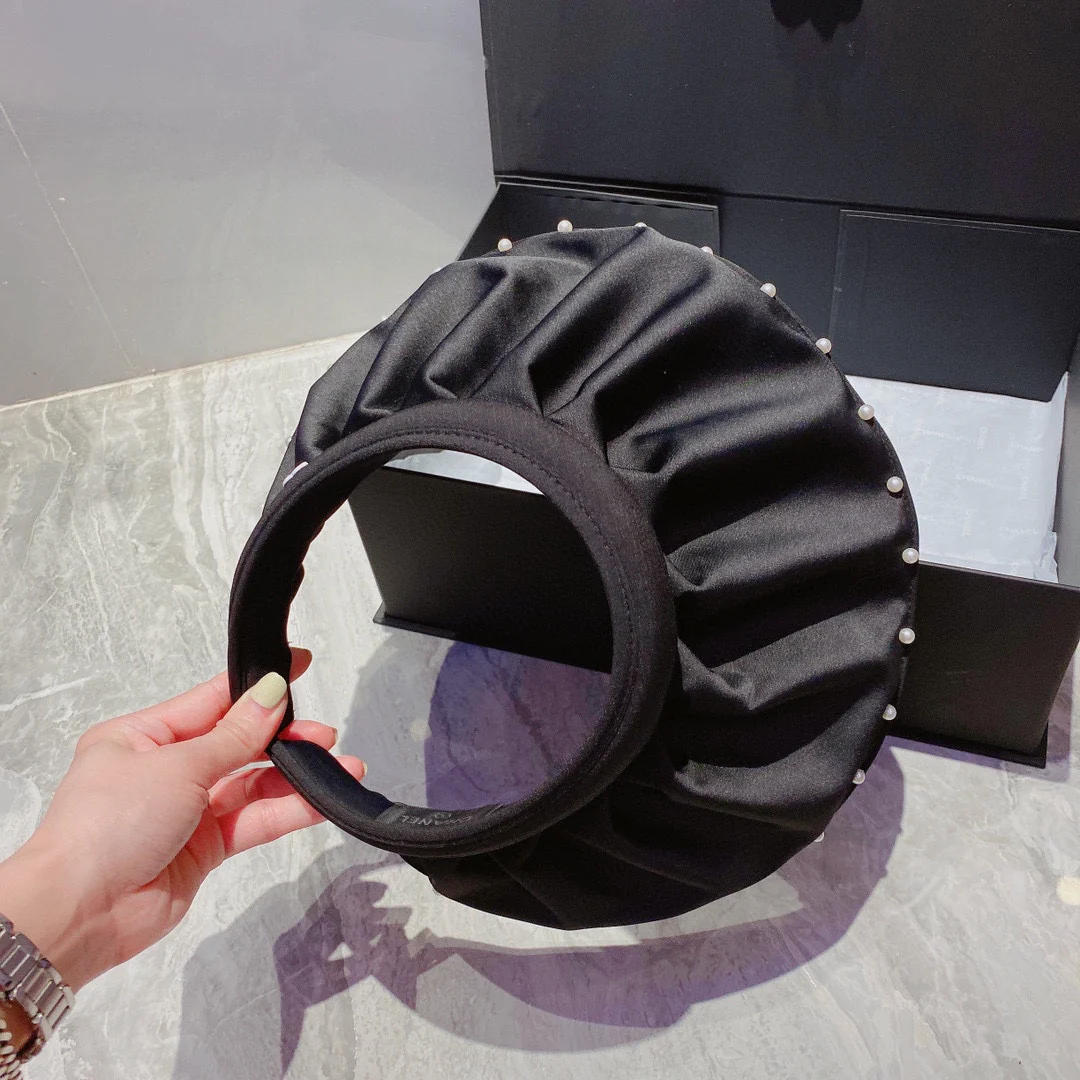 Солнцезащитная шляпа Chanel из перламутра - 1