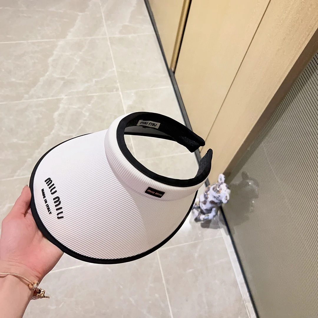 Новые поступления коллекции Miu Miu весна/лето 2023 - Козырек - Солнцезащитная шляпа - Белый - 1